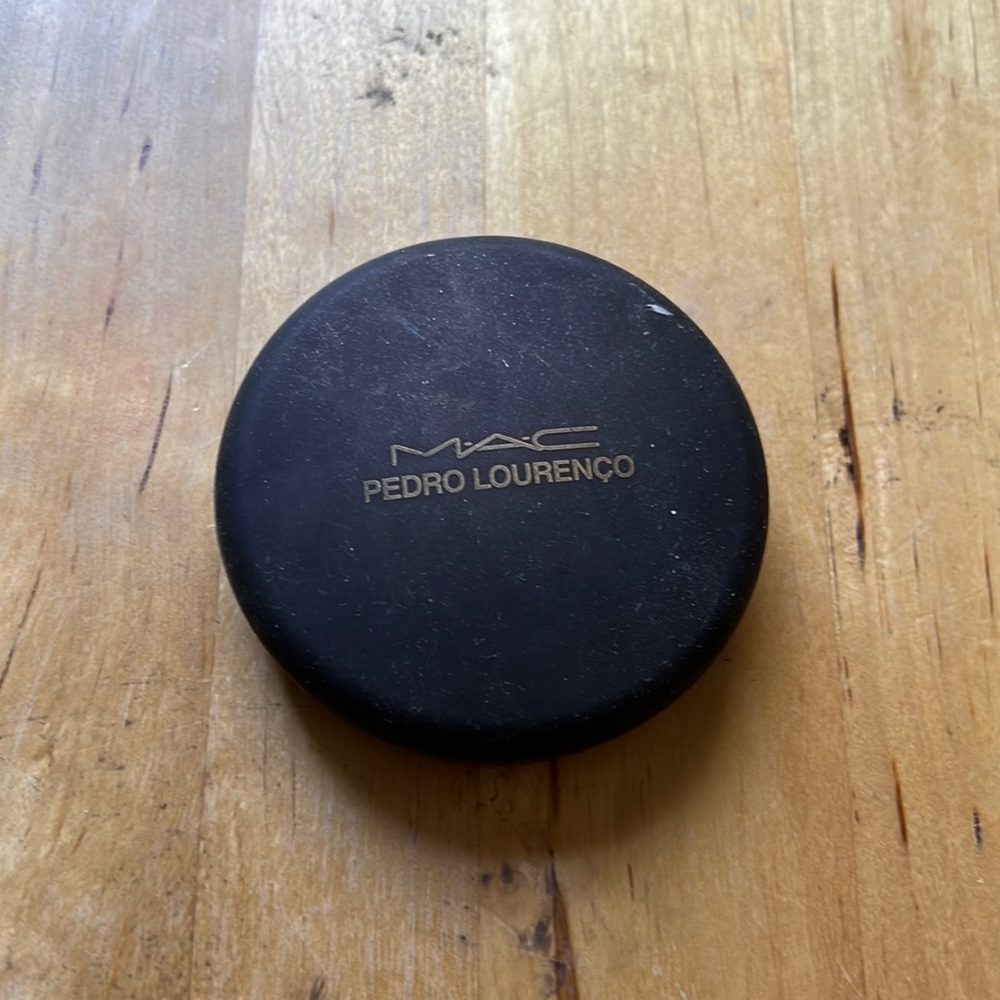 Mac Pedro Laurenco - Powder blush in Corol